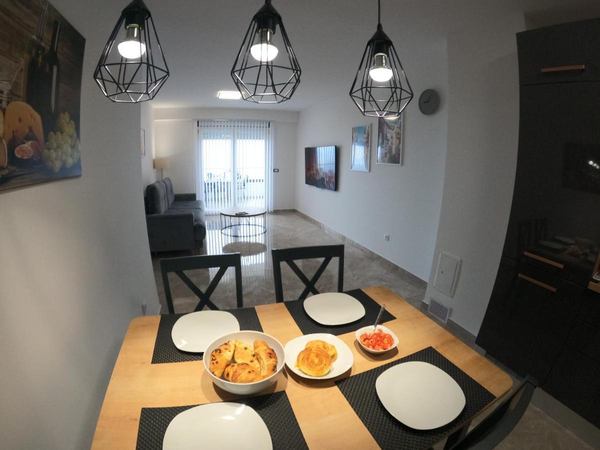 Apartment Dalmatino Макарська Екстер'єр фото