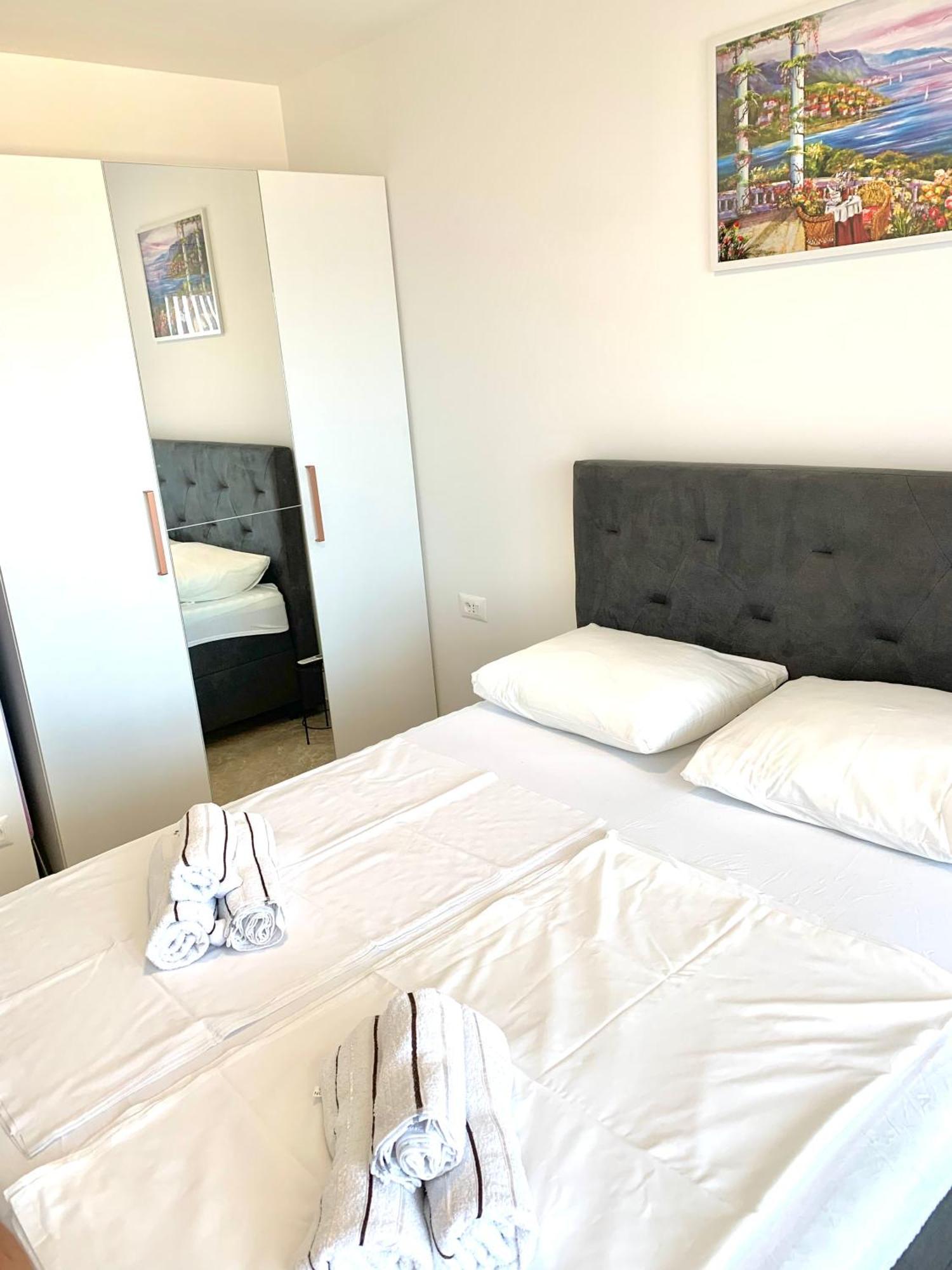 Apartment Dalmatino Макарська Екстер'єр фото